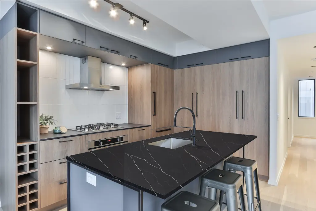 Calacatta Black Sea quartz slab - view 1 | White Matte