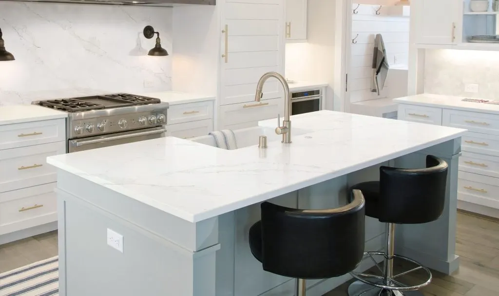 Calacatta Old Stain quartz slab - view 2 | White Matte
