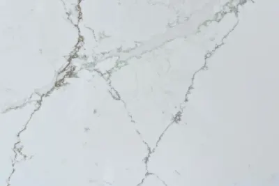 Emerald quartz slab - view 3 | White Matte