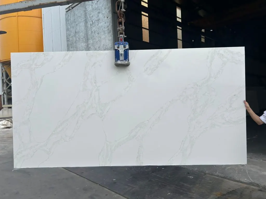 Genesis quartz slab - view 3 | White Matte