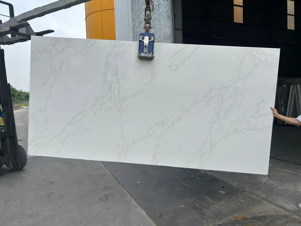Genesis quartz slab - view 4 | White Matte