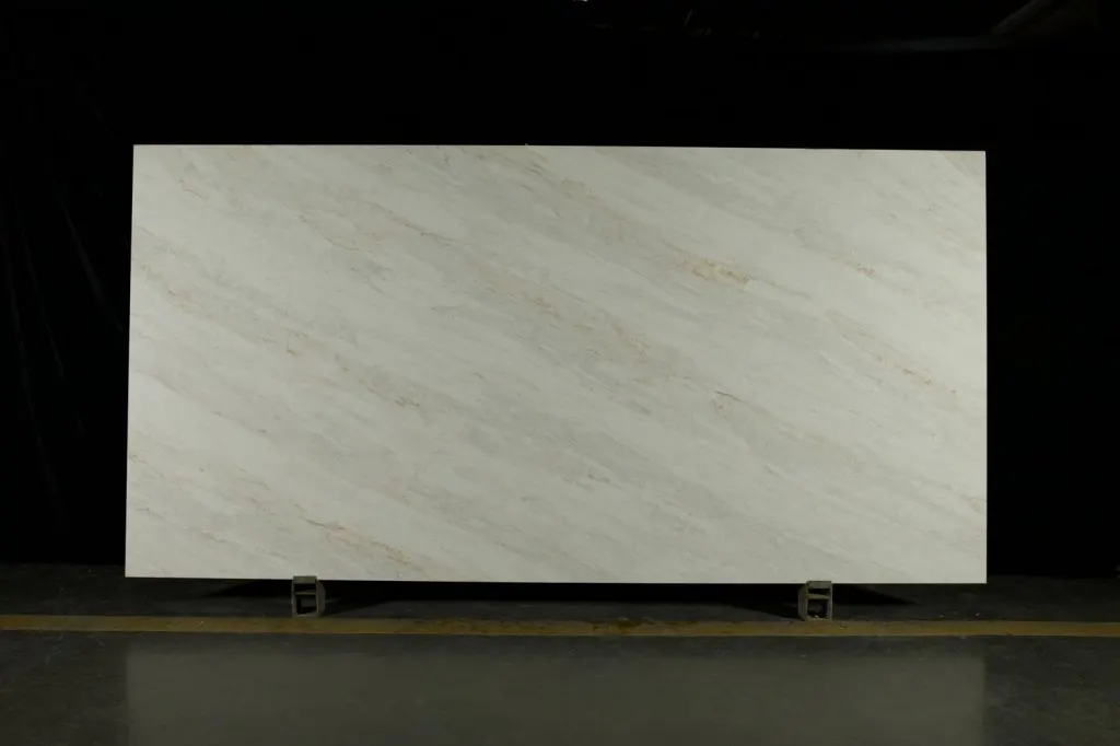 Opaline quartz slab by White Matte